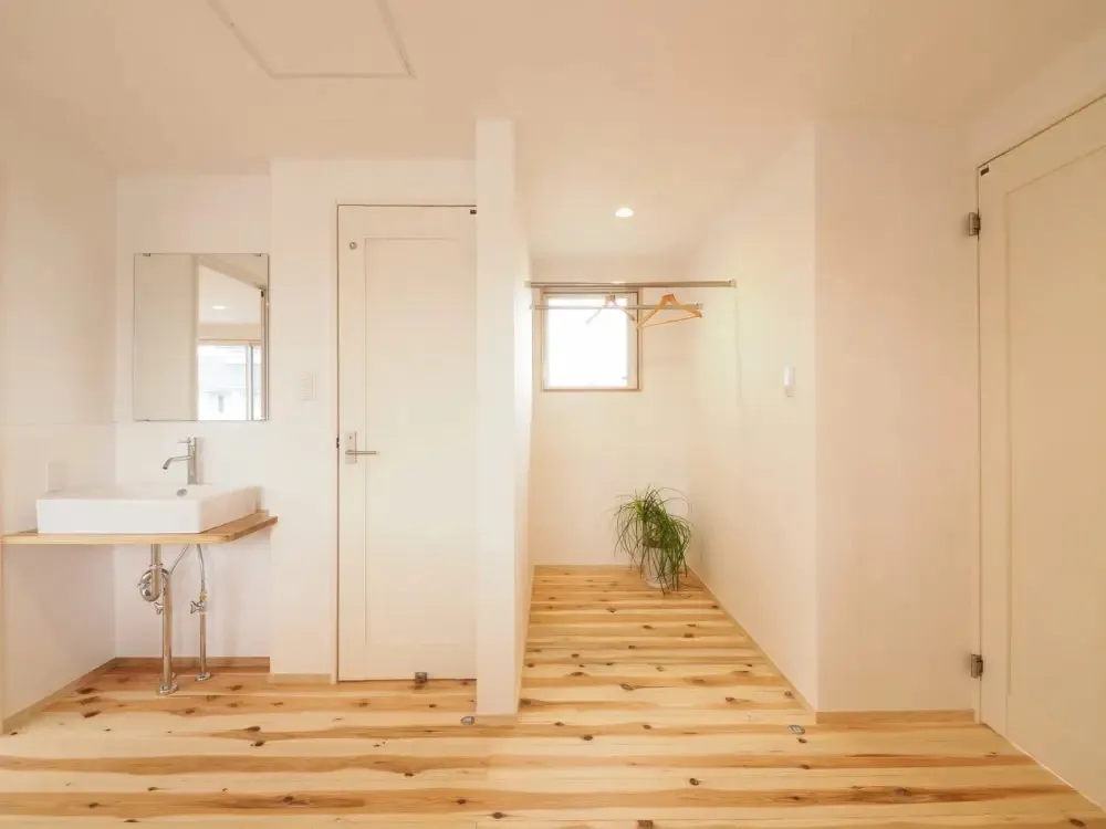 【ほどよい距離間の将来同居型自然素材の家】