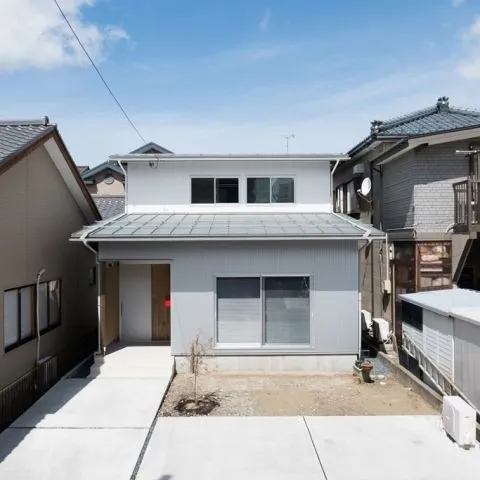 【住宅密集地の狭小地にデザインするこだわりの家】