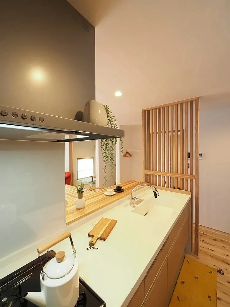 【旗竿地に建つ新婚夫婦が求めたのびのび暮らす家】