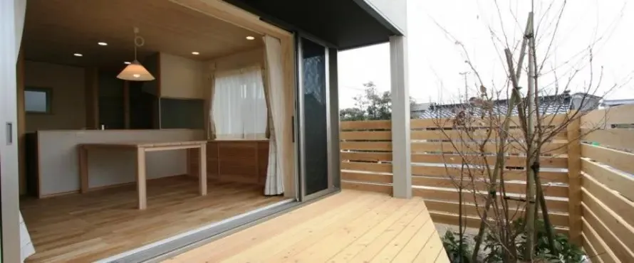 【大開放空間でつながるアウトリビングの家】